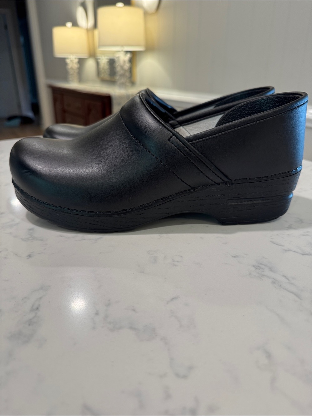 DANSKO Women’s Black Leather Slipon Clogs Nurse Hospital Healthcare Size 40